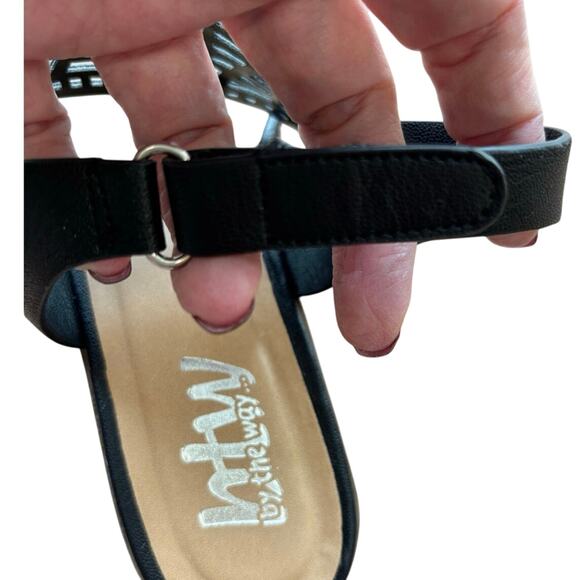 By The Way Size 6 Womens Sandals Black Leather Laser Cut Design 1.5 inch heel - Picture 4 of 6